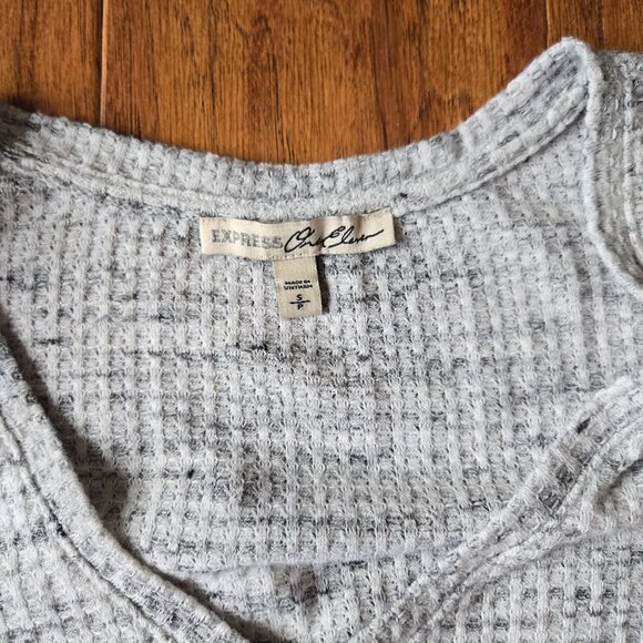 Express One Eleven Waffle Knit V-Neck 3/4 Sleeve Women's Top Grey Small - Picture 3 of 7